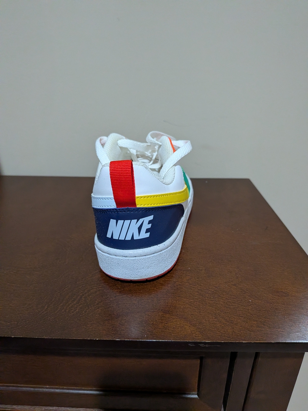 Kids 7 Nike Court "BOROUGH" Low Top Sneakers - Picture 5 of 12